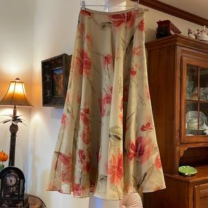 Dana Buchman size 6  100% silk full pleats skirt ankle length lined gold coral